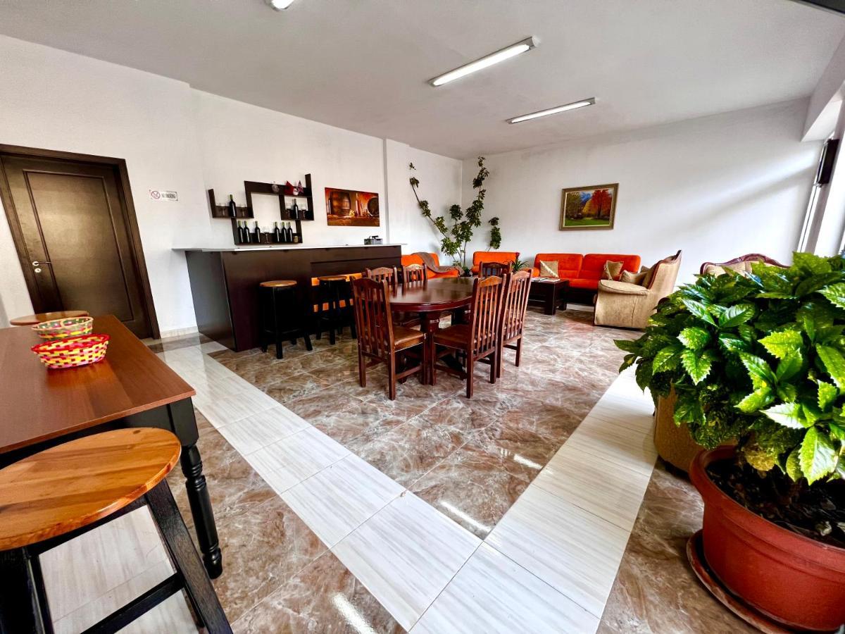 North Star Hostel Shkoder Exterior photo