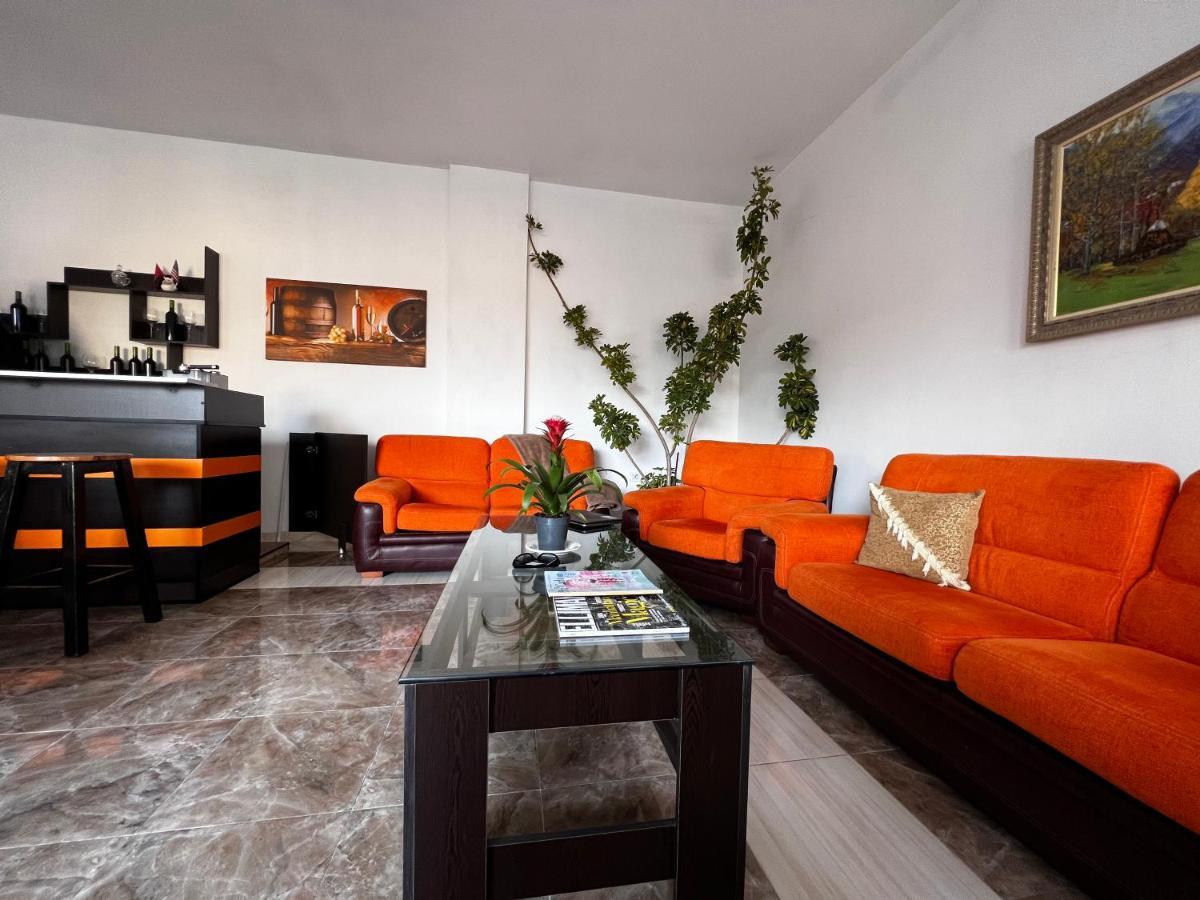 North Star Hostel Shkoder Exterior photo