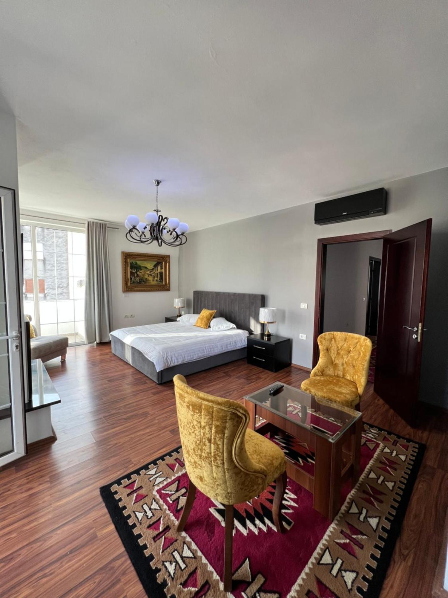 North Star Hostel Shkoder Exterior photo