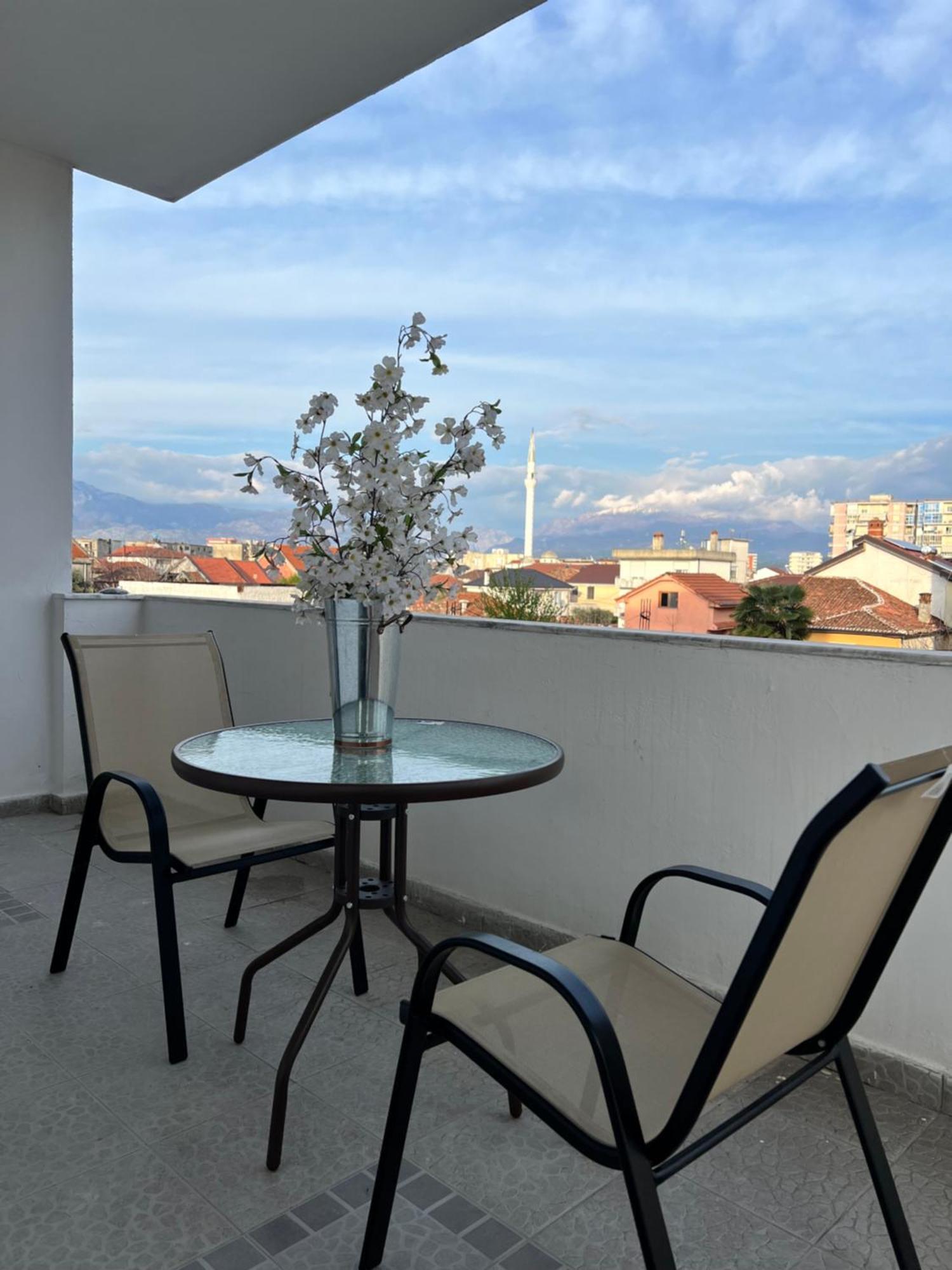 North Star Hostel Shkoder Exterior photo