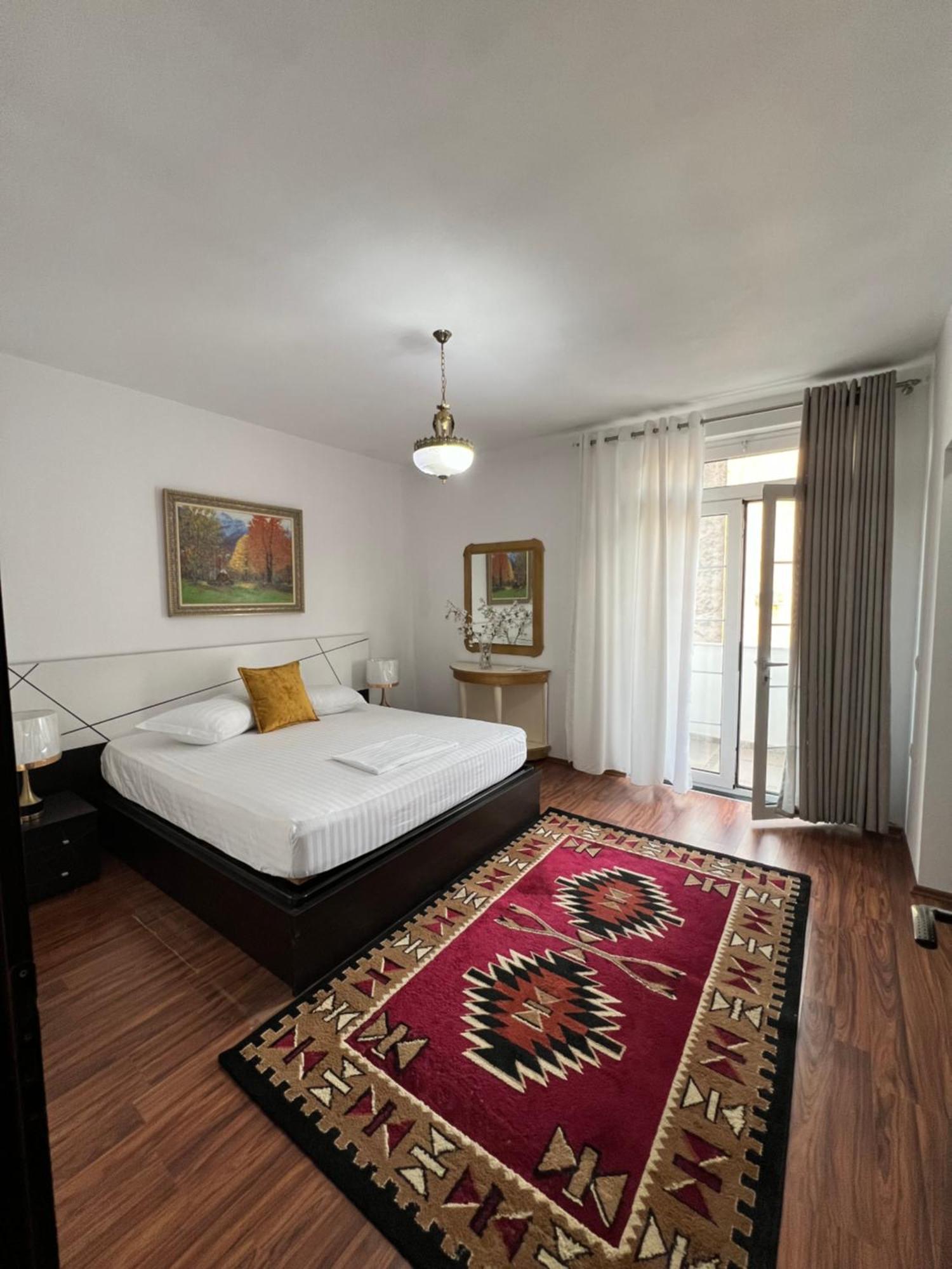North Star Hostel Shkoder Exterior photo