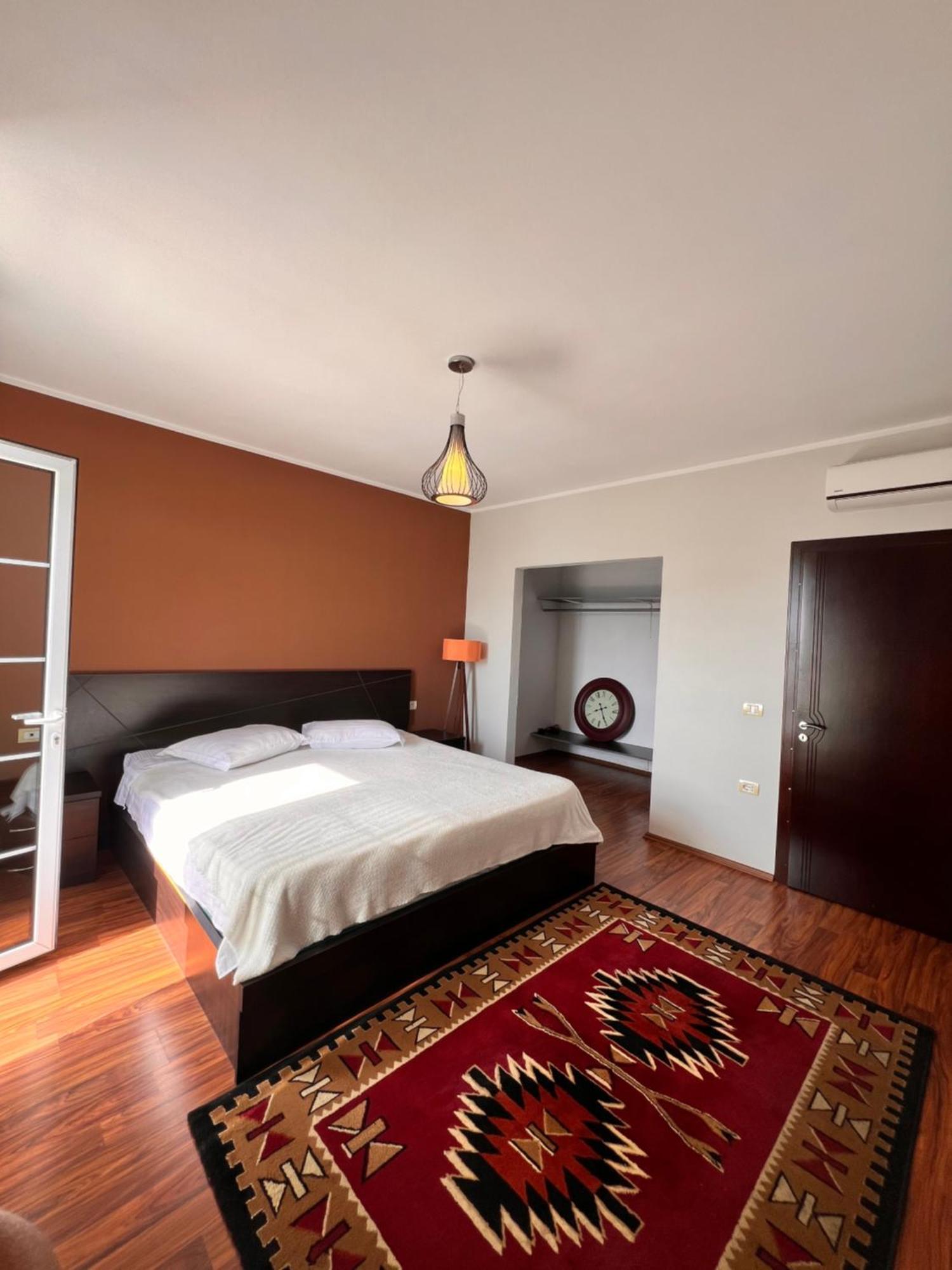 North Star Hostel Shkoder Exterior photo